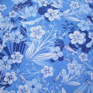 Kék alapon virágok