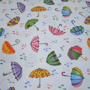 Esernyők fehér alapon