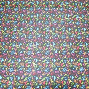 Színes madarak fekete alapon