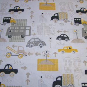 Sárga, szürke, fekete autók fehér alapon