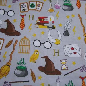 Varázsló kellékek szürkén