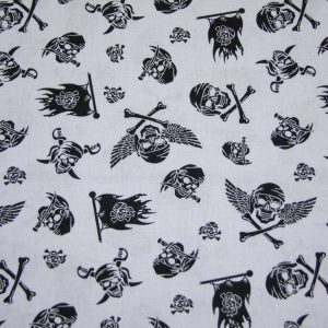 Fekete koponyák fehéren