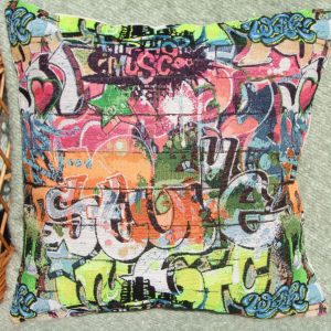 Graffiti mintás díszpárna huzat