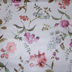 Kerti virágok fehér alapon