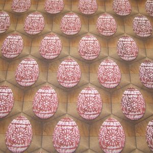 Piros festett húsvéti tojások barna alapon