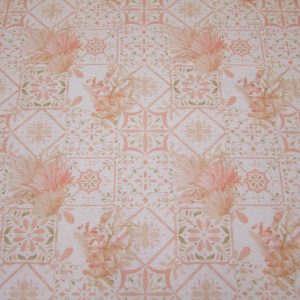 Halvány pasztell minta fehér alapon