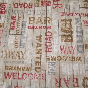 Barna-bordó feliratok drapp alapon