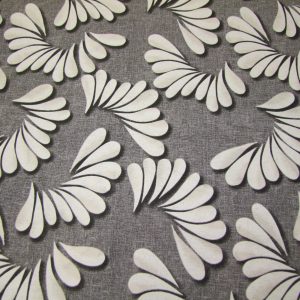 Fehér szirmok szürke alapon