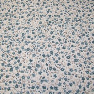 Sűrű, apró virágminta